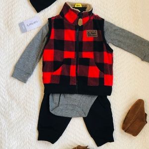 Carter’s Baby Boy 3 Piece Set- 6 months